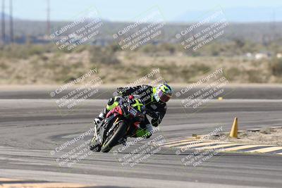 media/Jan-15-2026-Racers Edge (Thu) [[dfebeb70ab]]/3-B Group/Session 2 (Turn 11)/